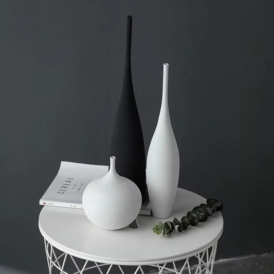 Minimalist Ceramic Bud Vase — Black or White